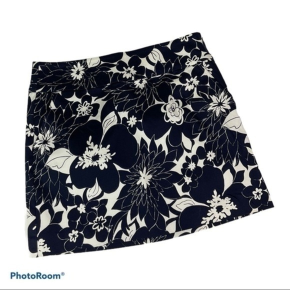 J. CREW Navy Blue Floral Skirt SMALL - Picture 1 of 4